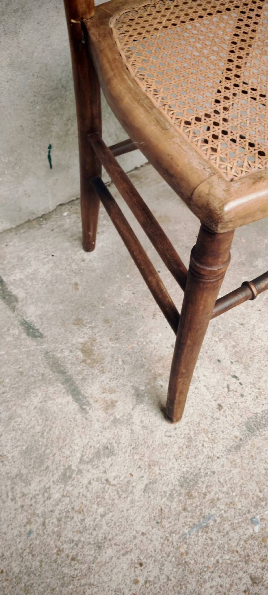 Chaise bistrot avec cannage 