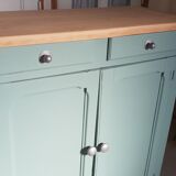 Parisian green buffet