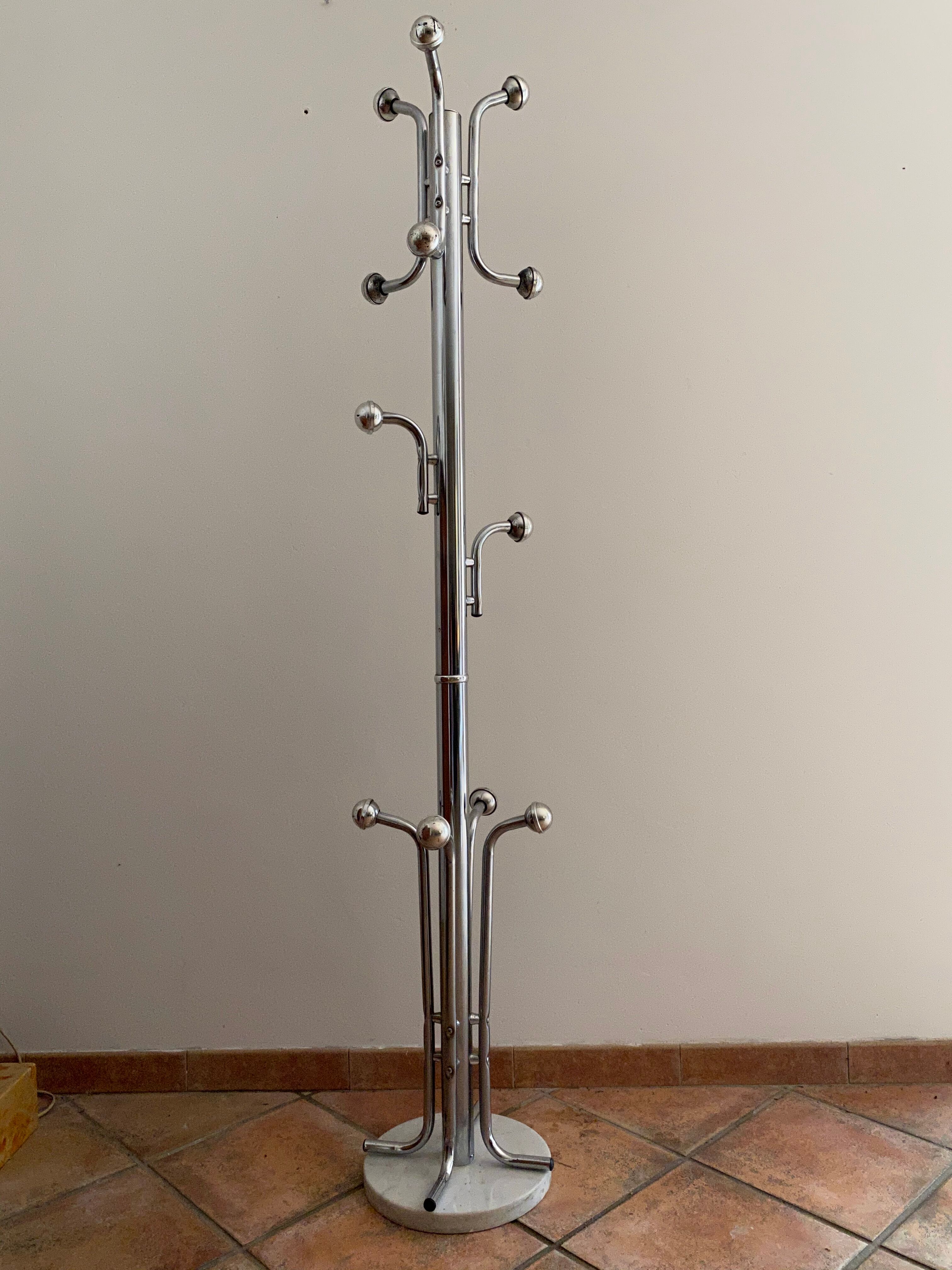 Parrot coat holder marble feet 12 paters 1970