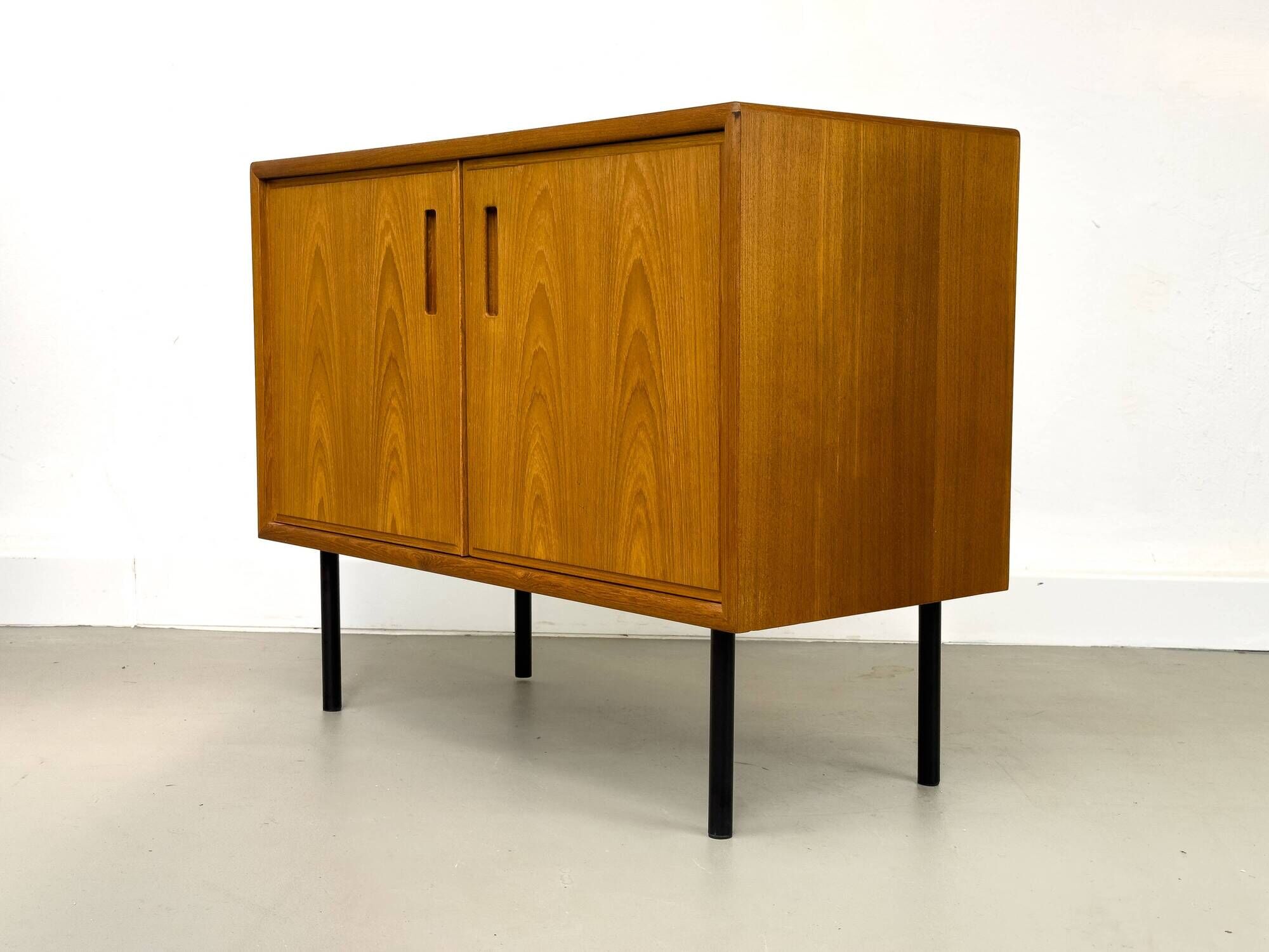Enfilade danoise en teck par Fanø, 1980s