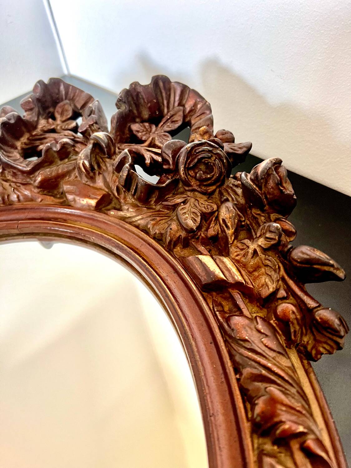 Miroir baroque en bois ovale