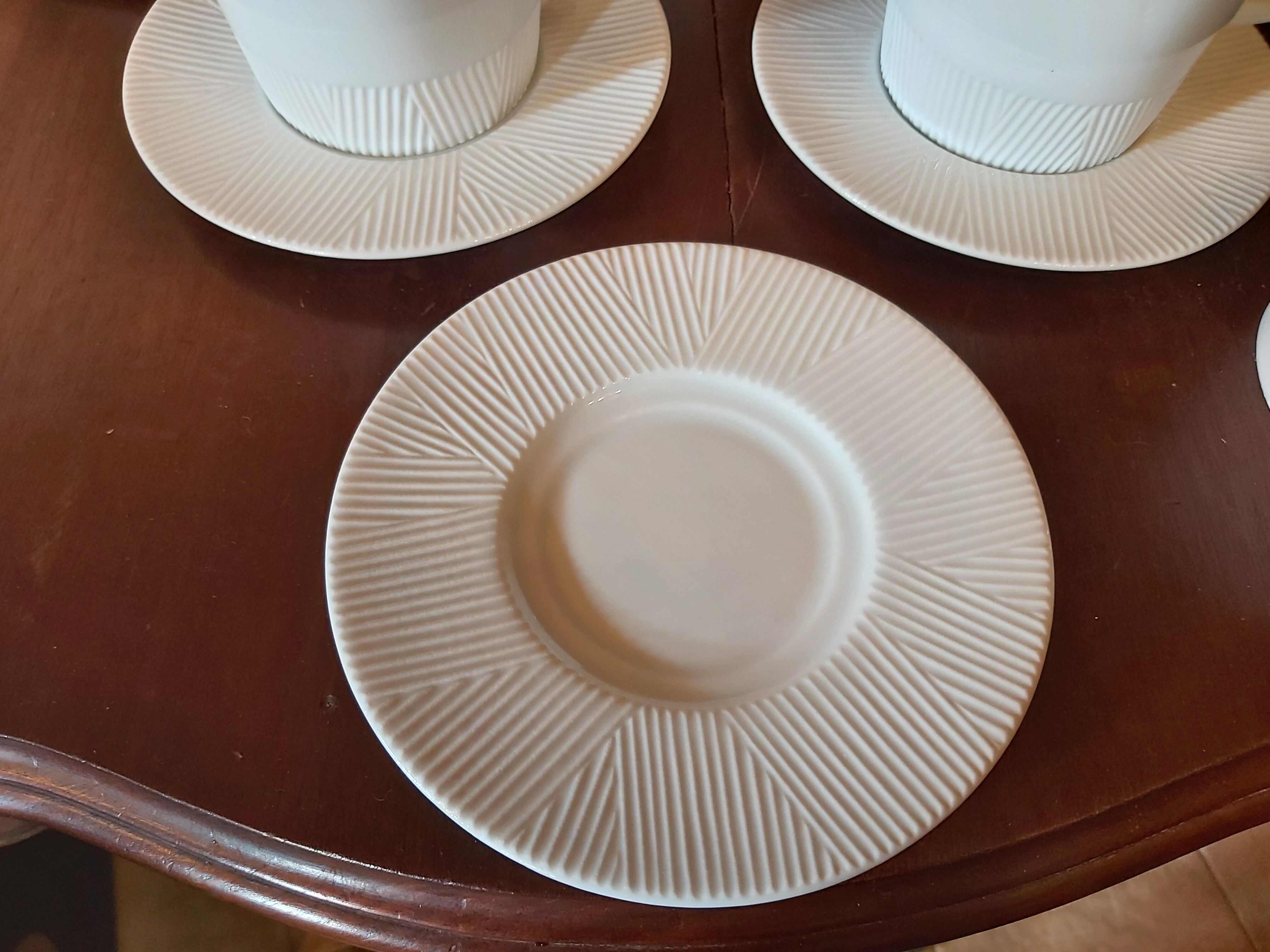 6 cups Geneviève Lethu Trait Blanc 2005