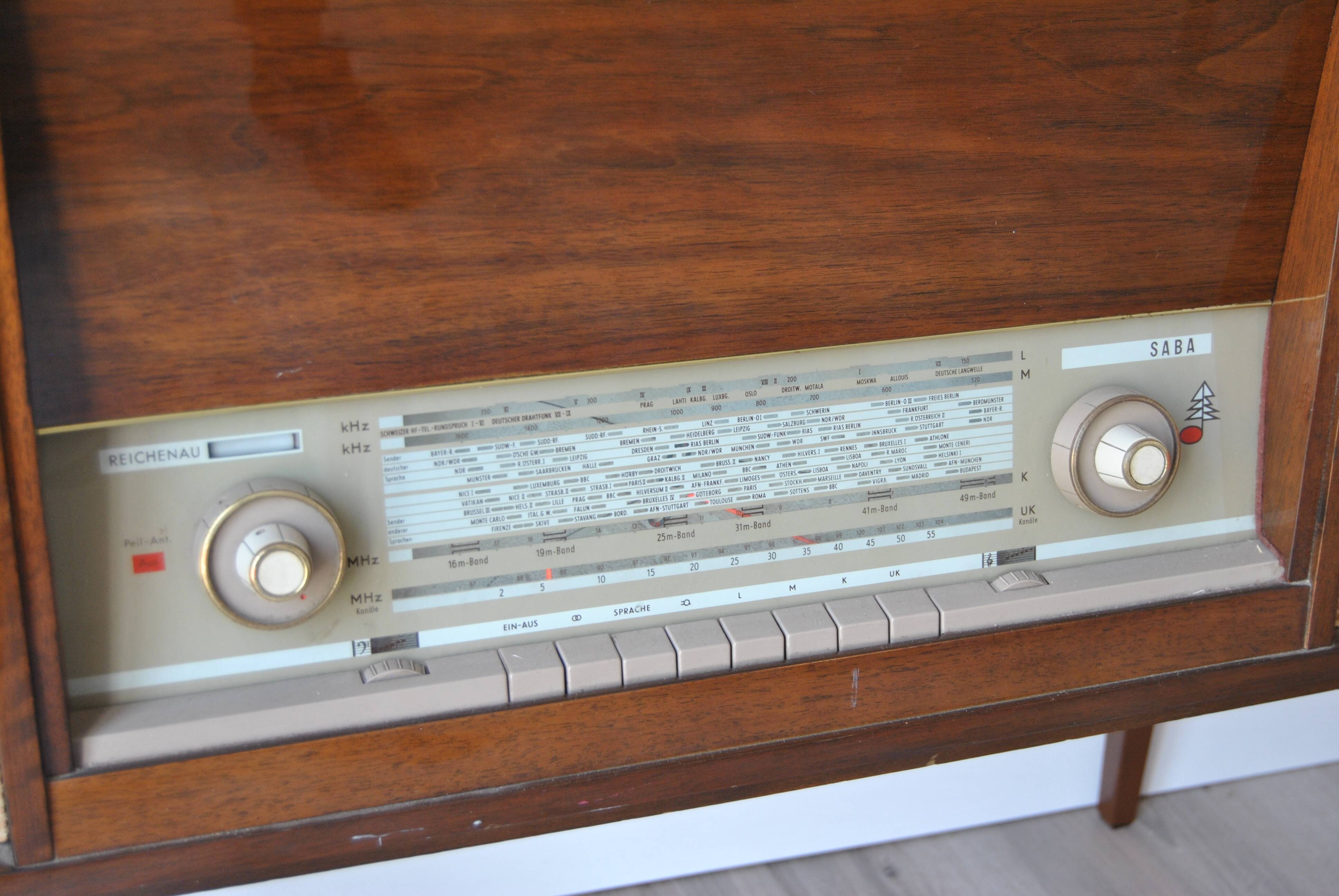 Radio furniture / record player SABA 1960