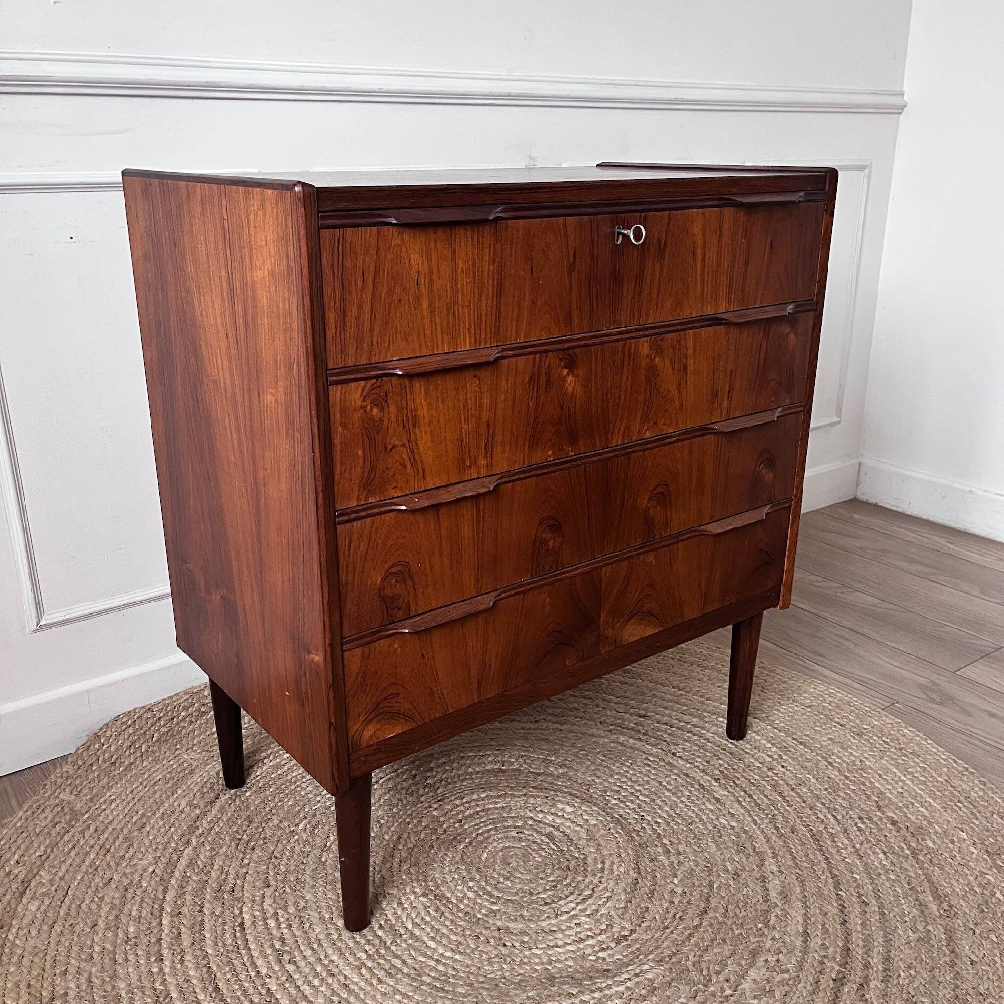 Commode danoise en palissandre