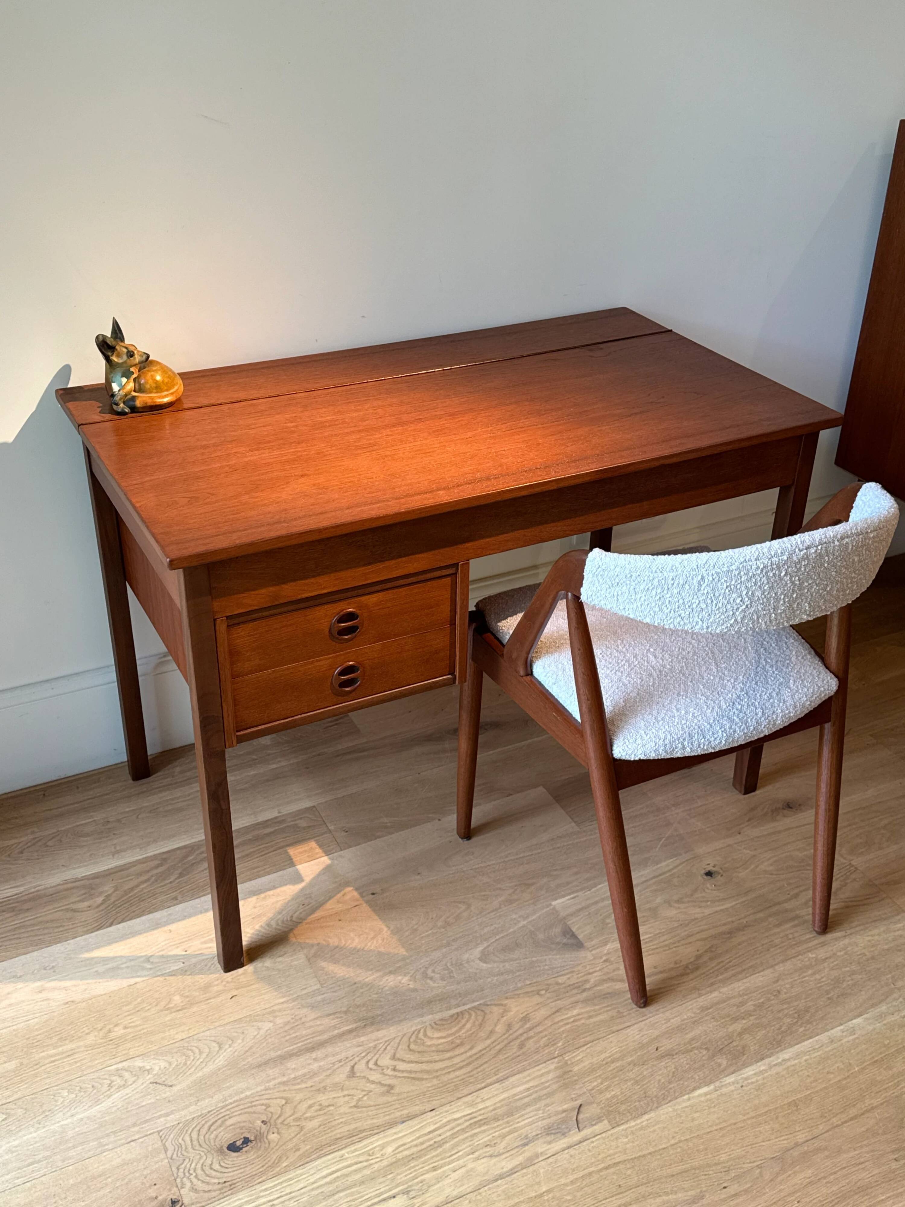Scandinavian vintage teak desk / dressing table "Arnold"