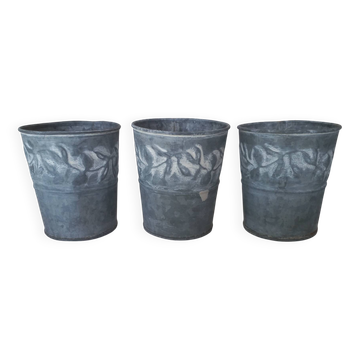 3 small zinc pots