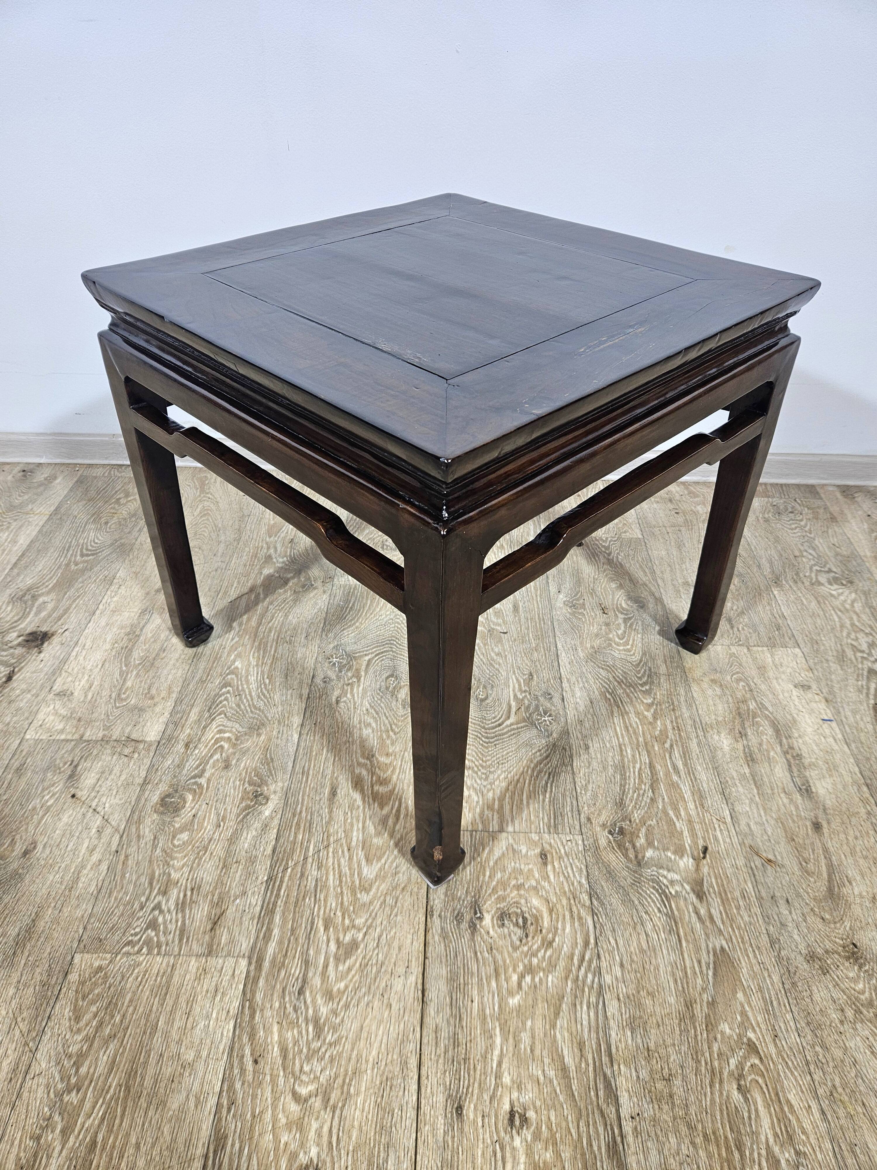Chinese coffee table from the 19th century Qing Dynasty in Ming style