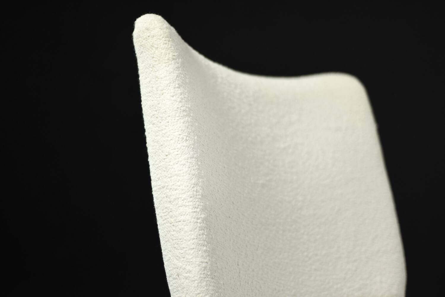 Fauteuil haut de salon vintage en teck et tissu bouclé blanc du milieu du siècle norvégien, années 1960