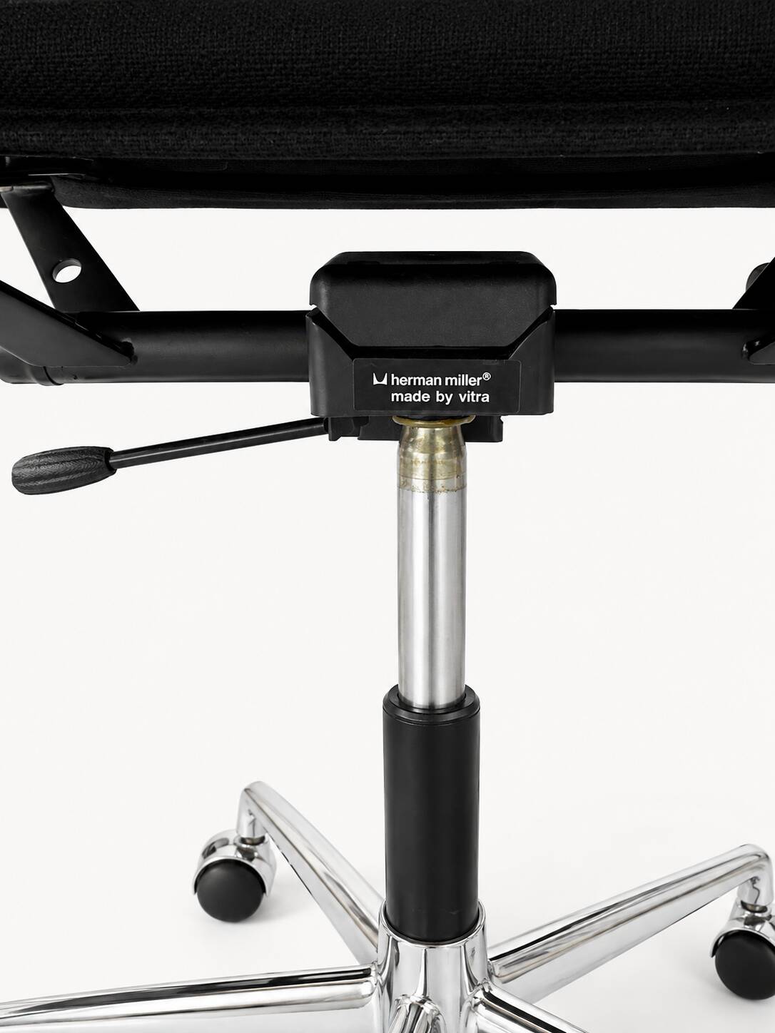 Eames EA 119 Office Chair by Vitra / Herman Miller
