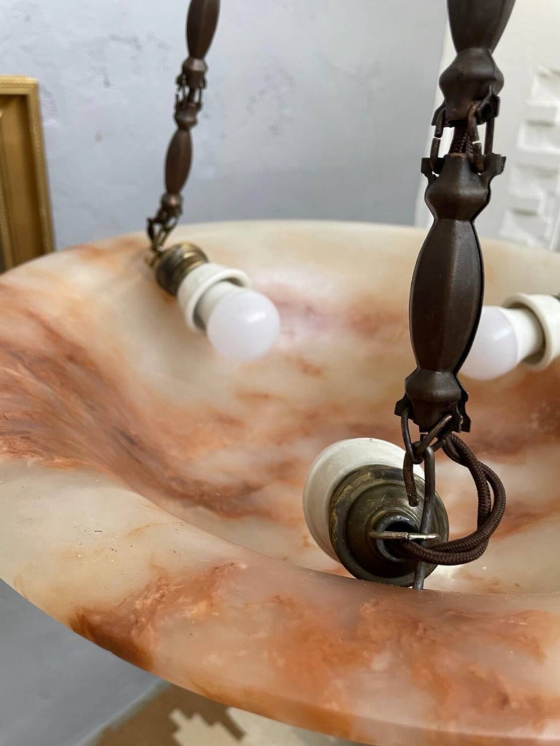 Antique alabaster Art Deco plafonnier chandelier