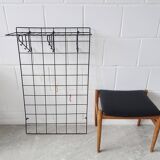 Metal wall coat rack in string design