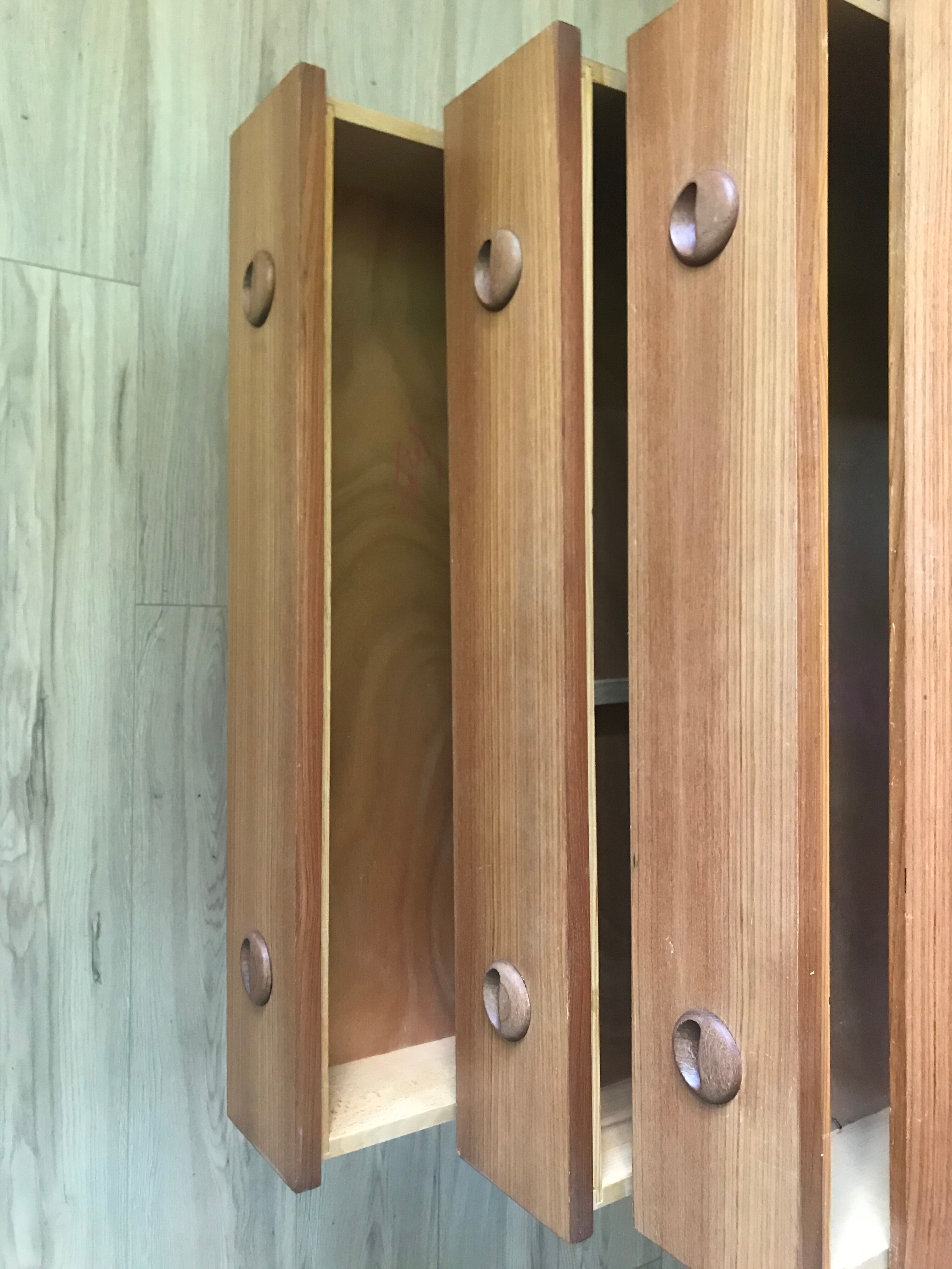 Scandinavian secretary