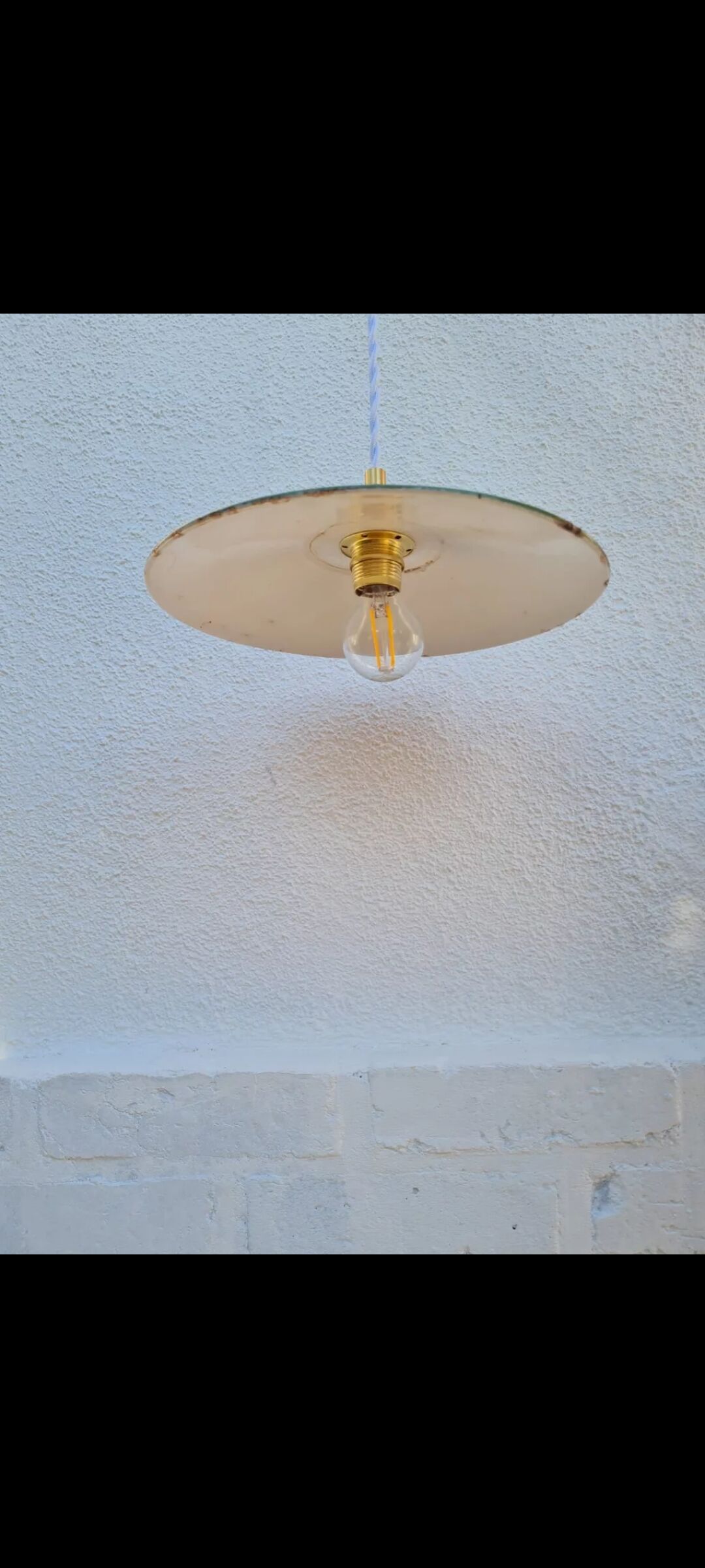 Enamelled sheet metal suspension 1950