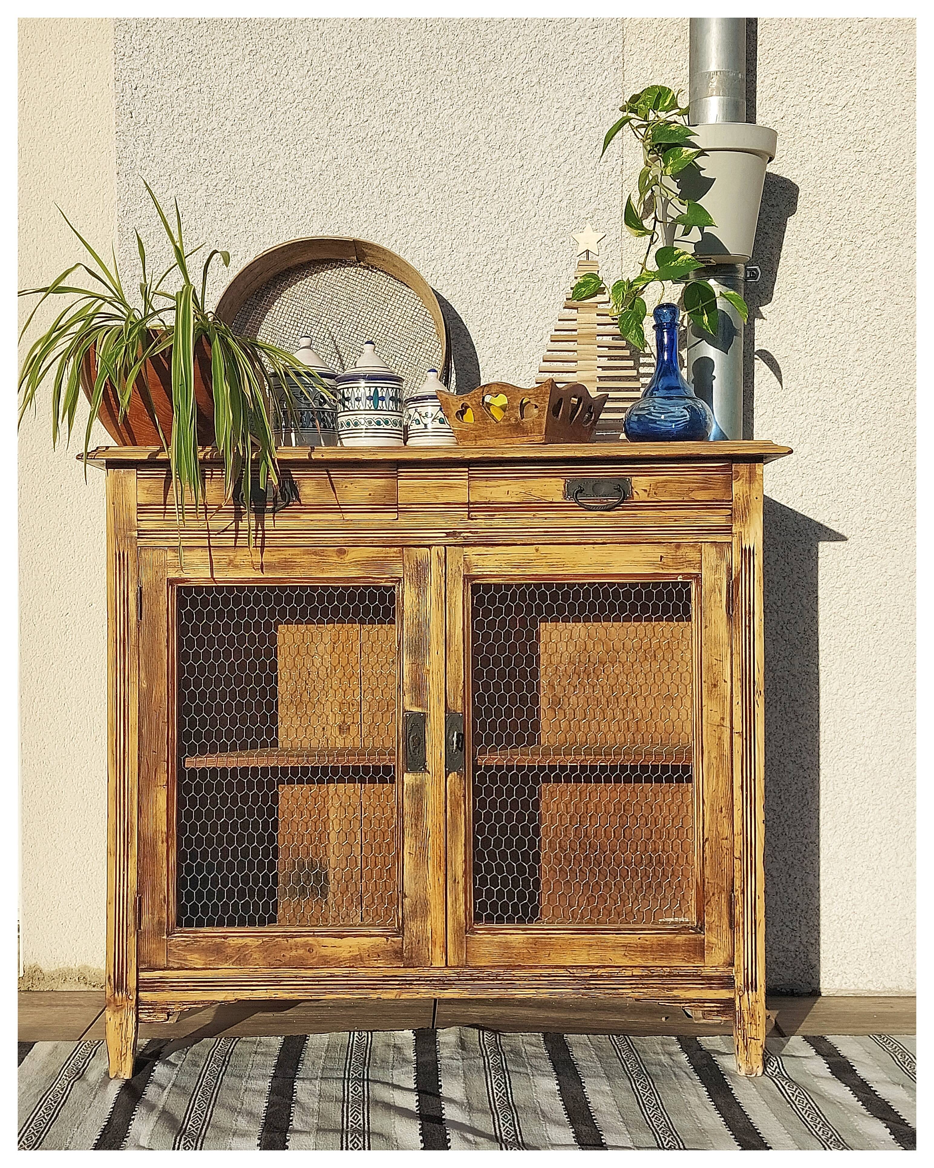 Ancien buffet