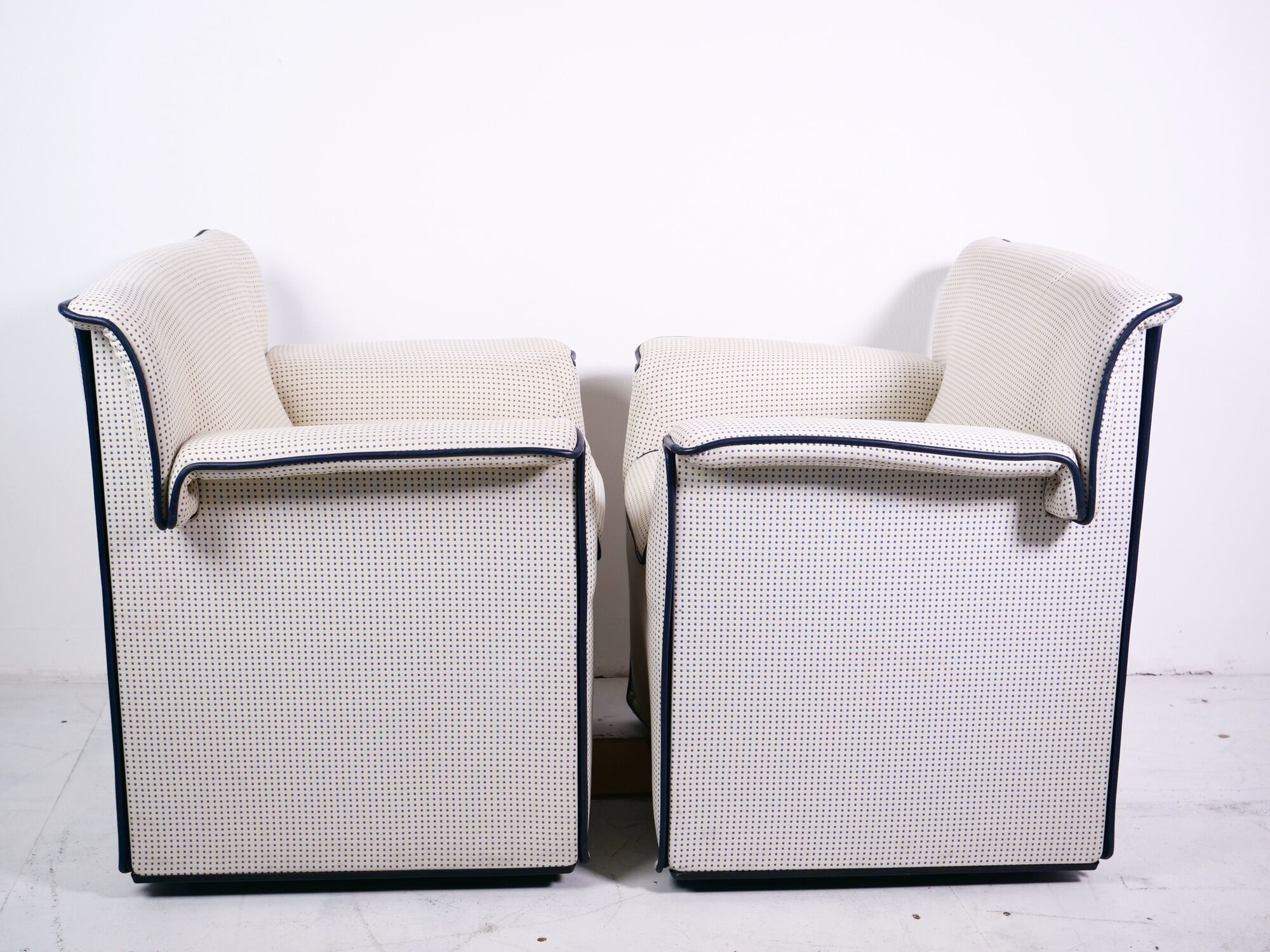 pair of armchairs Laurianetta by Afra and Tobia Scarpa for B&B Italia