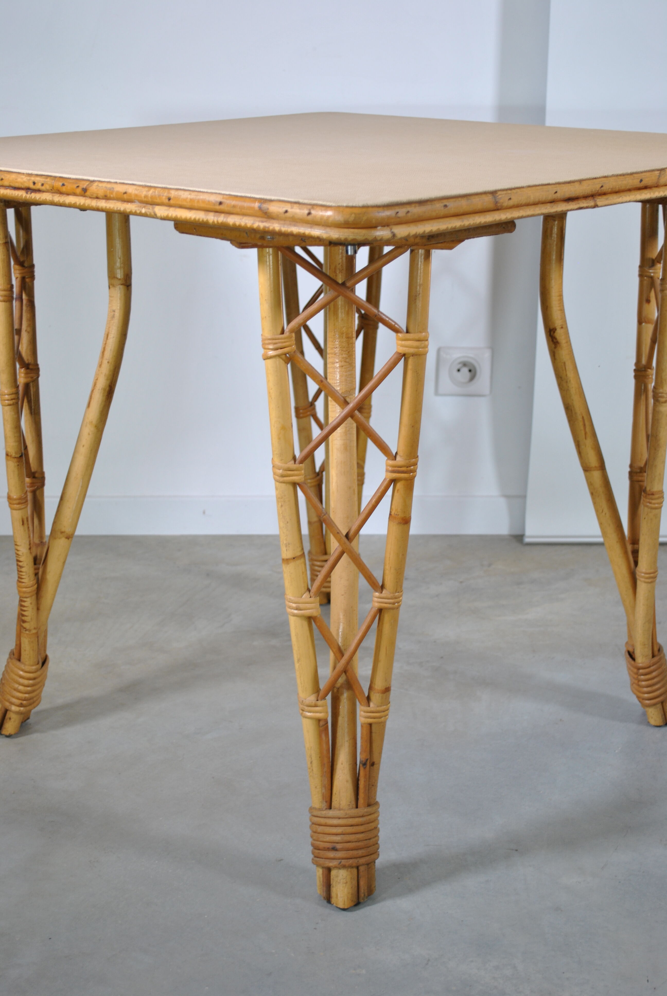 Rattan dining table year 60