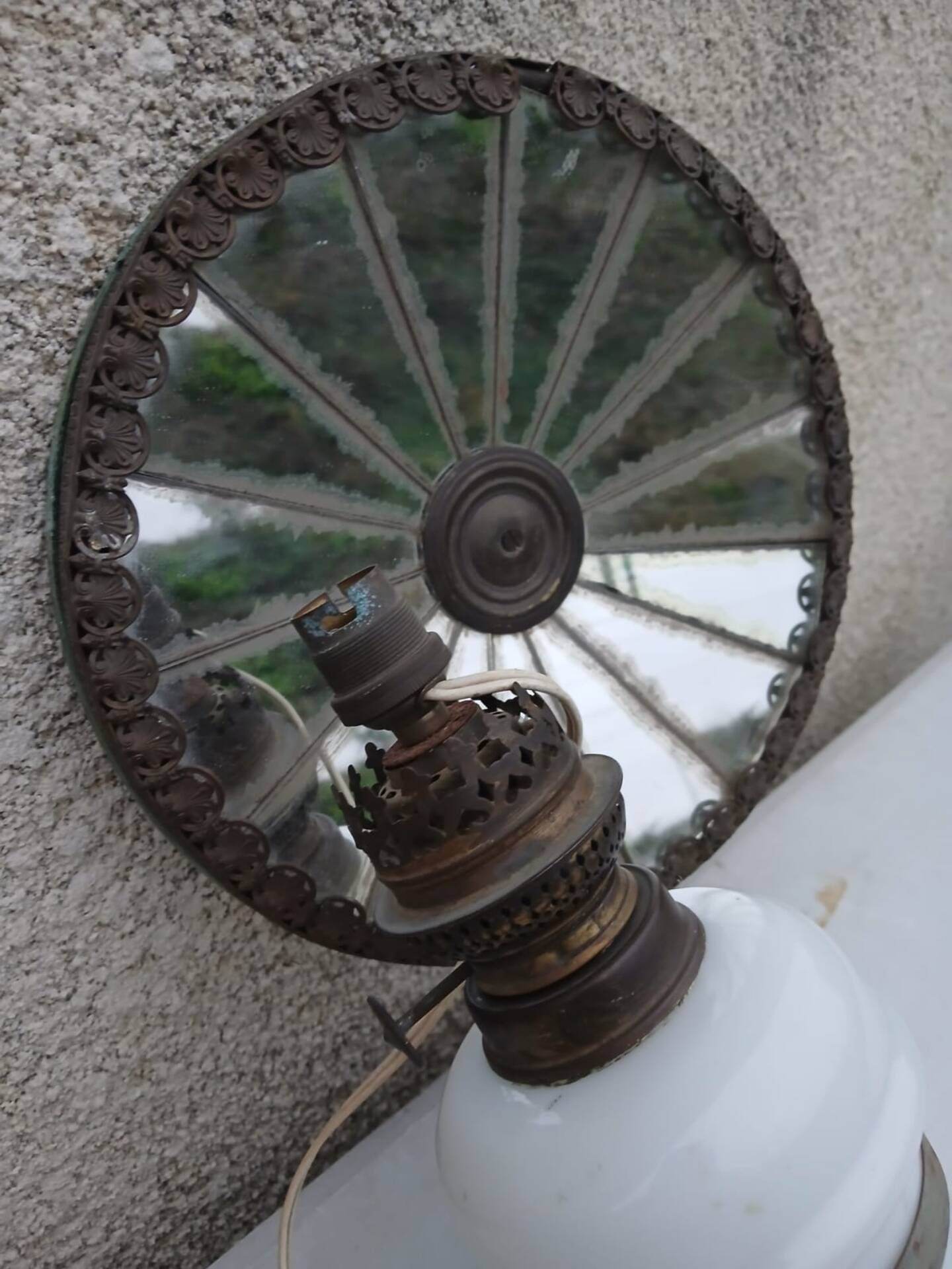 Antique oil wall lamp – Sun mirror and white opaline