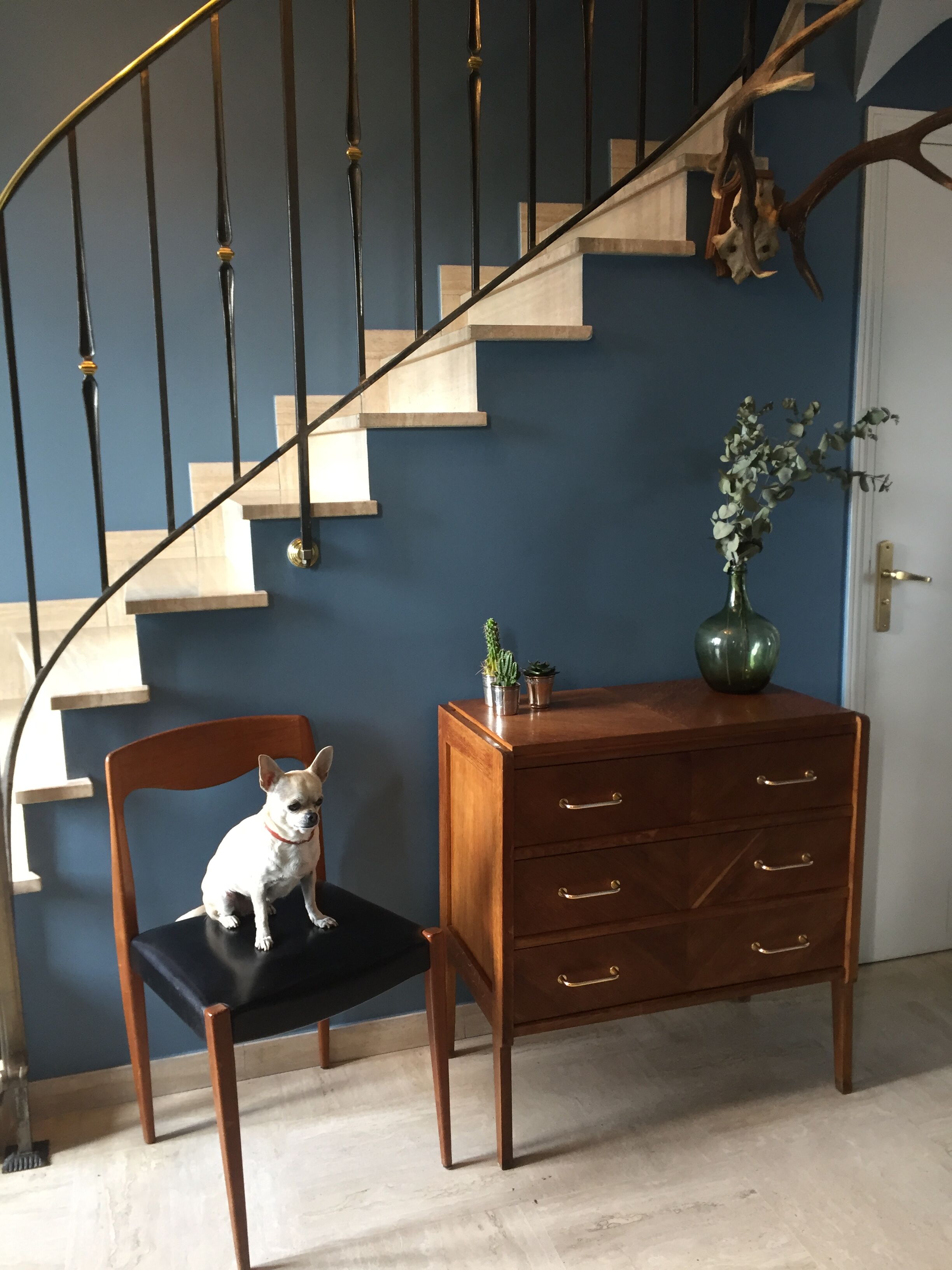 Vintage 1950's chest of drawers in golden oak