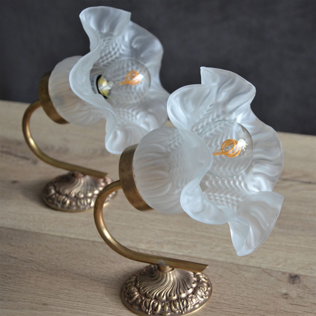 Lot of 2 wall lampshades glass tulip lampshades, gold metal supports