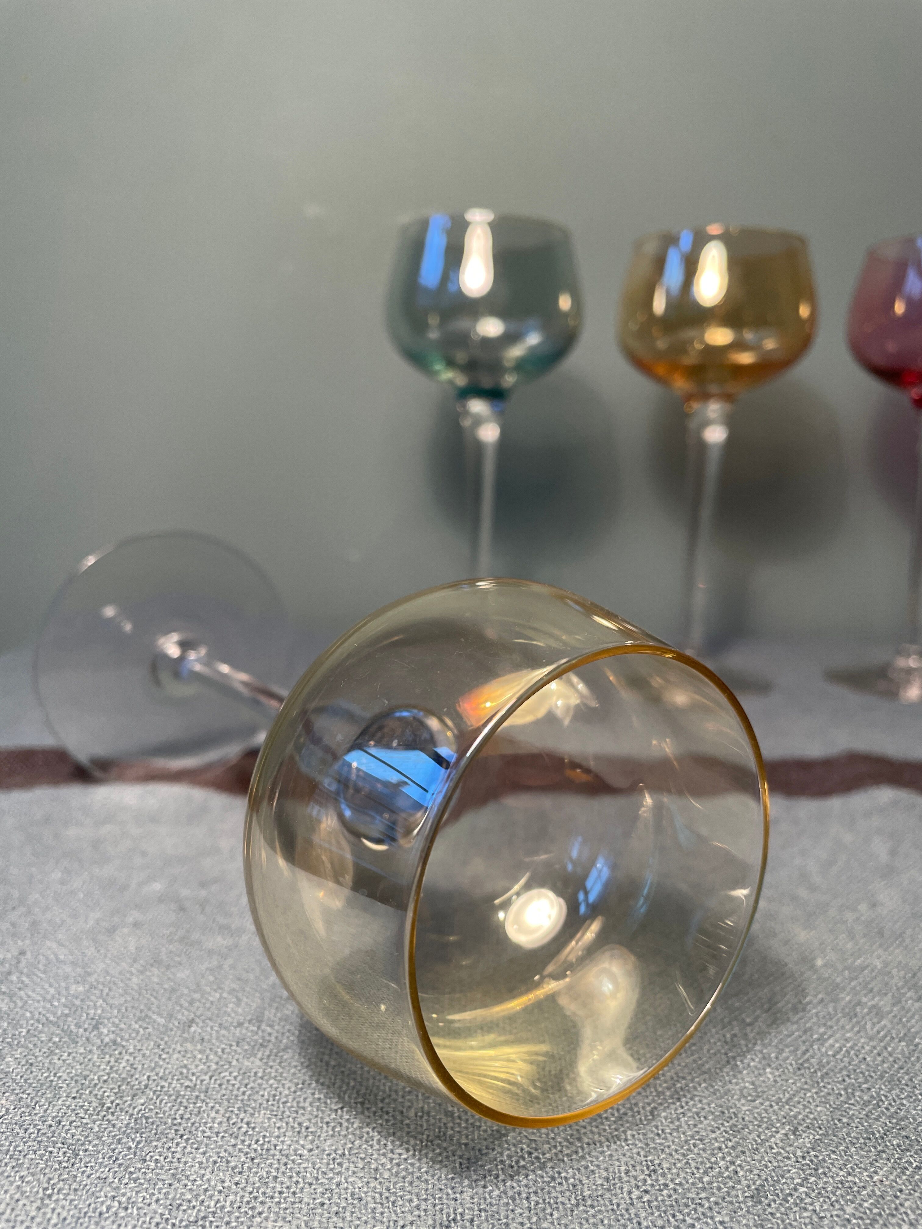 Lot de 4 verres à vin vintage