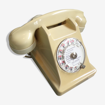 Téléphone Ericsson vintage en bakélite blanche