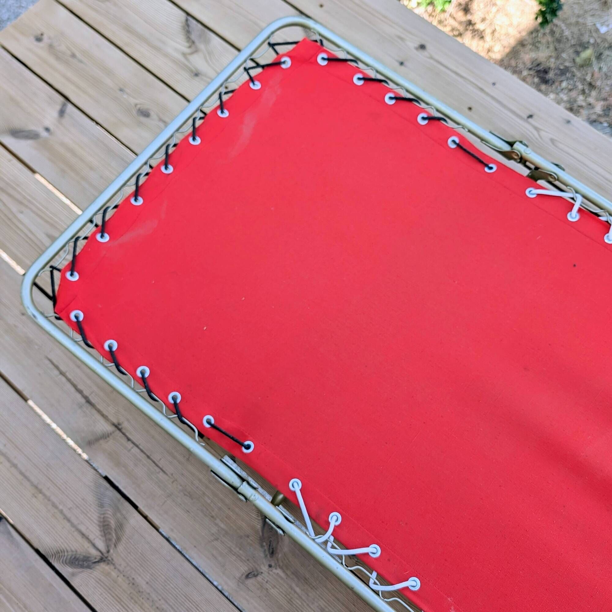 Metal and canvas camp bed