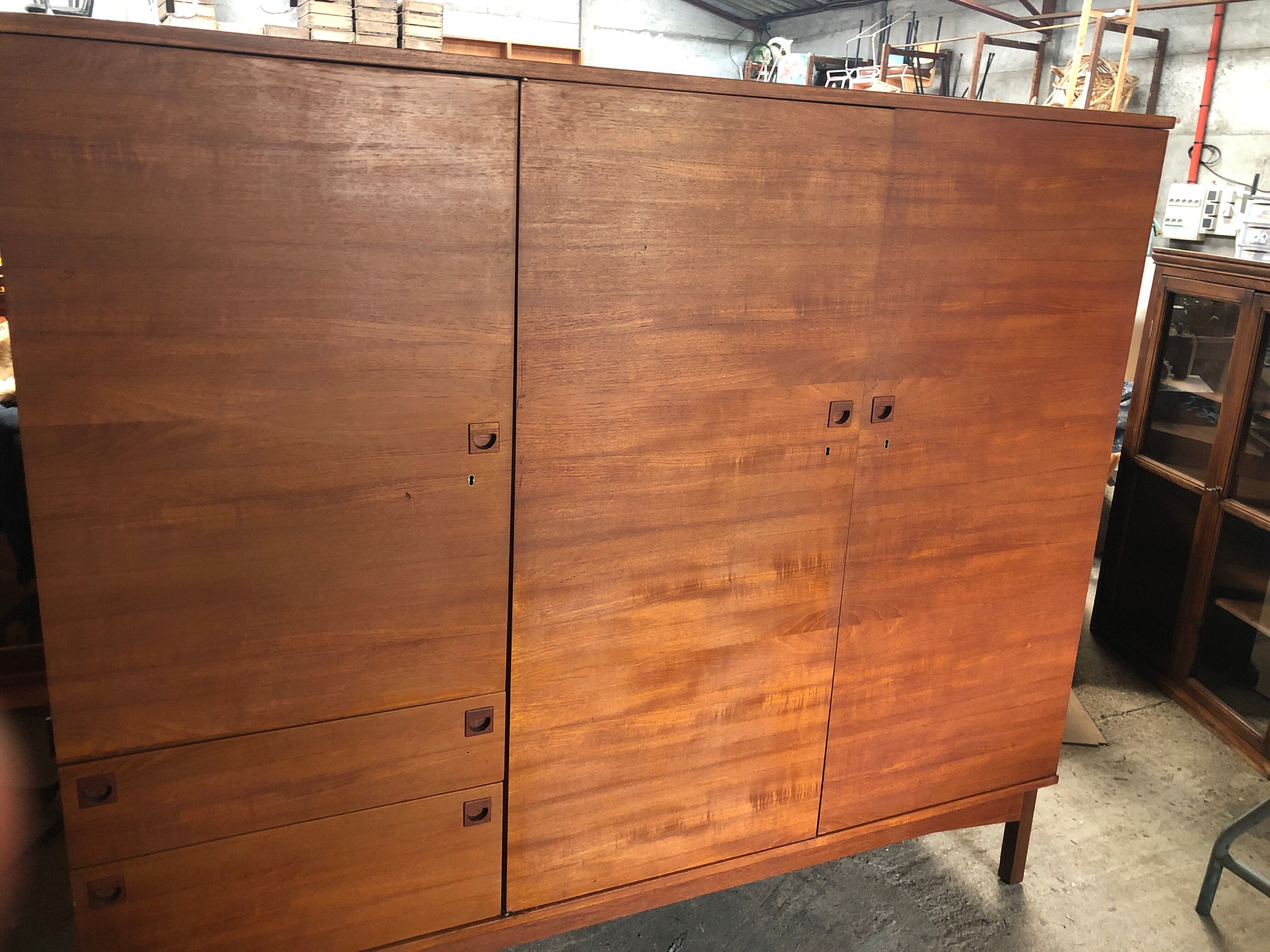 Teak wardrobe André Monpoix