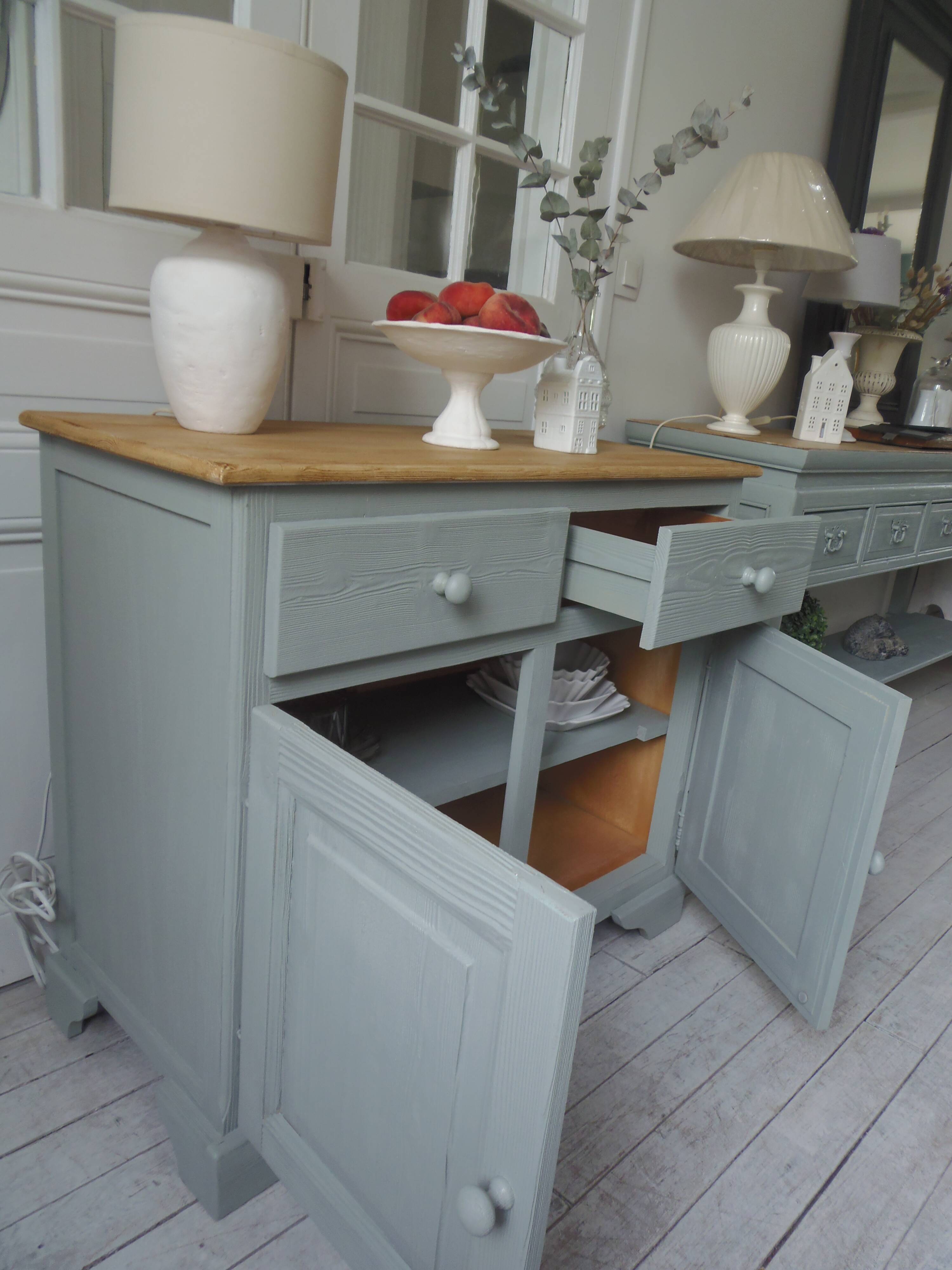 Compact sideboard with 2 drawers, 2 doors re-enchanted in grey-green.