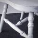 Chaise en bois blanc