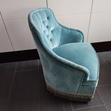 Upholstered velvet toad armchair