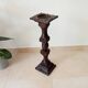 Cendrier sur pied vintage en bois sculpté