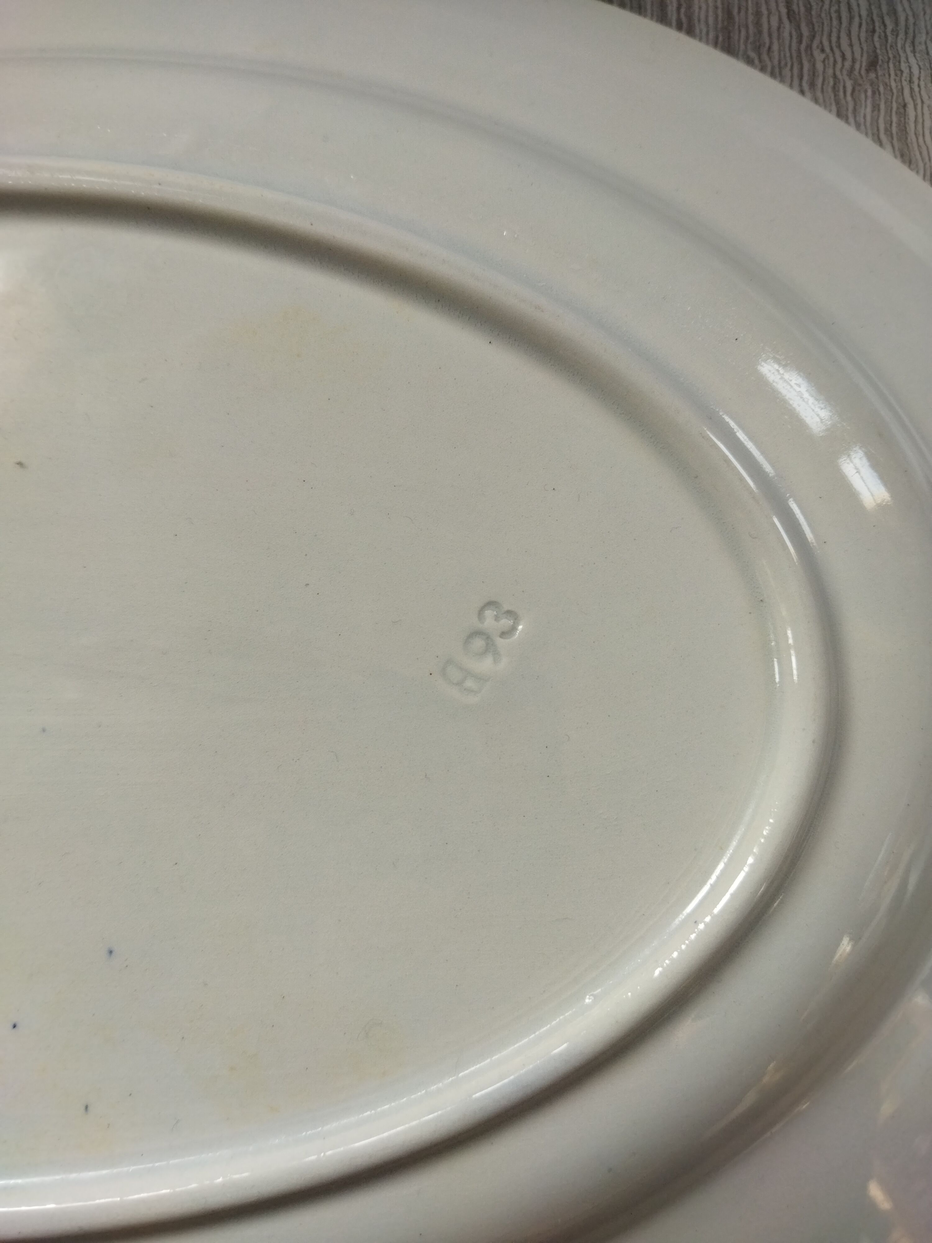 Plat en faïence Fénal Badonviller