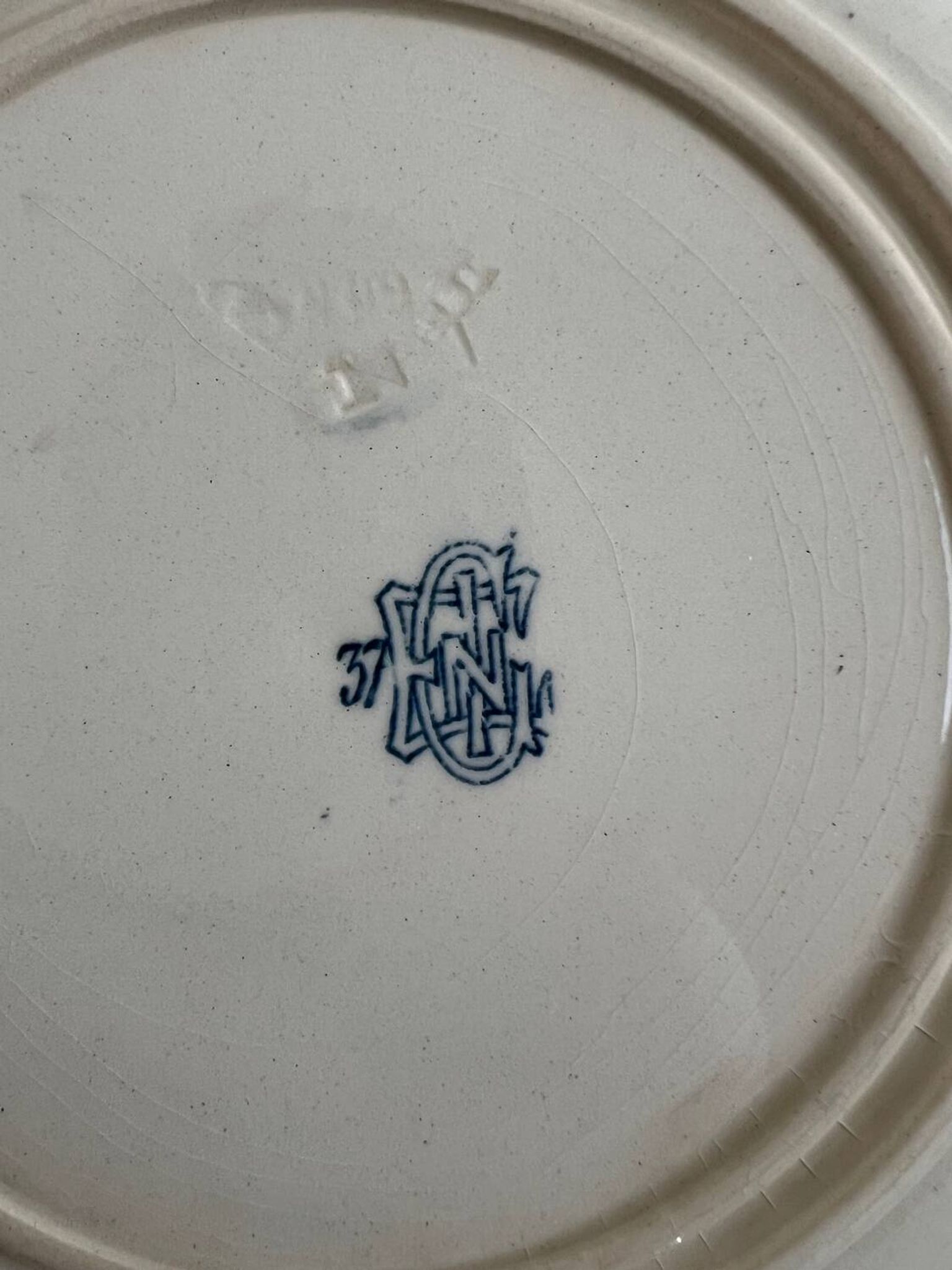 Assiettes plates gien 1937 guirlandes