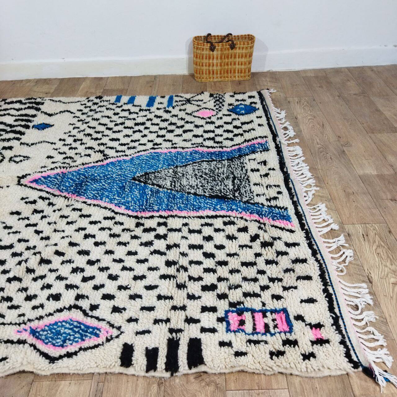 Handmade wool Berber rug 200 X 188 CM