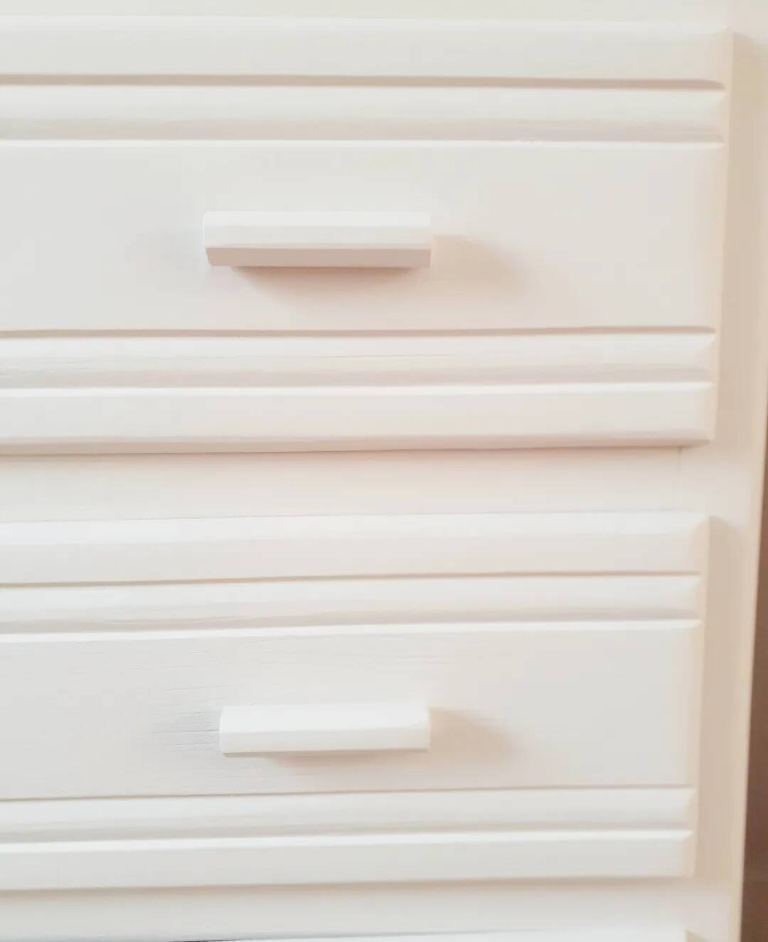 Retro chic chest of drawers