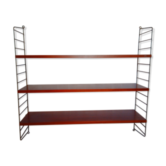 String shelf by Nisse Strinning with three mahogany shelves. Gungrey metal sides.