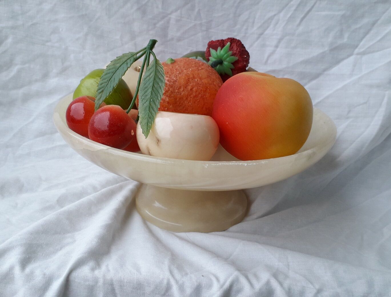 Alabaster fruit cup