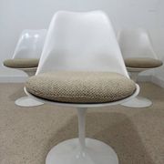 Set of 4 Tulip chairs by Knoll – Eero Saarinen – 1960s/70s