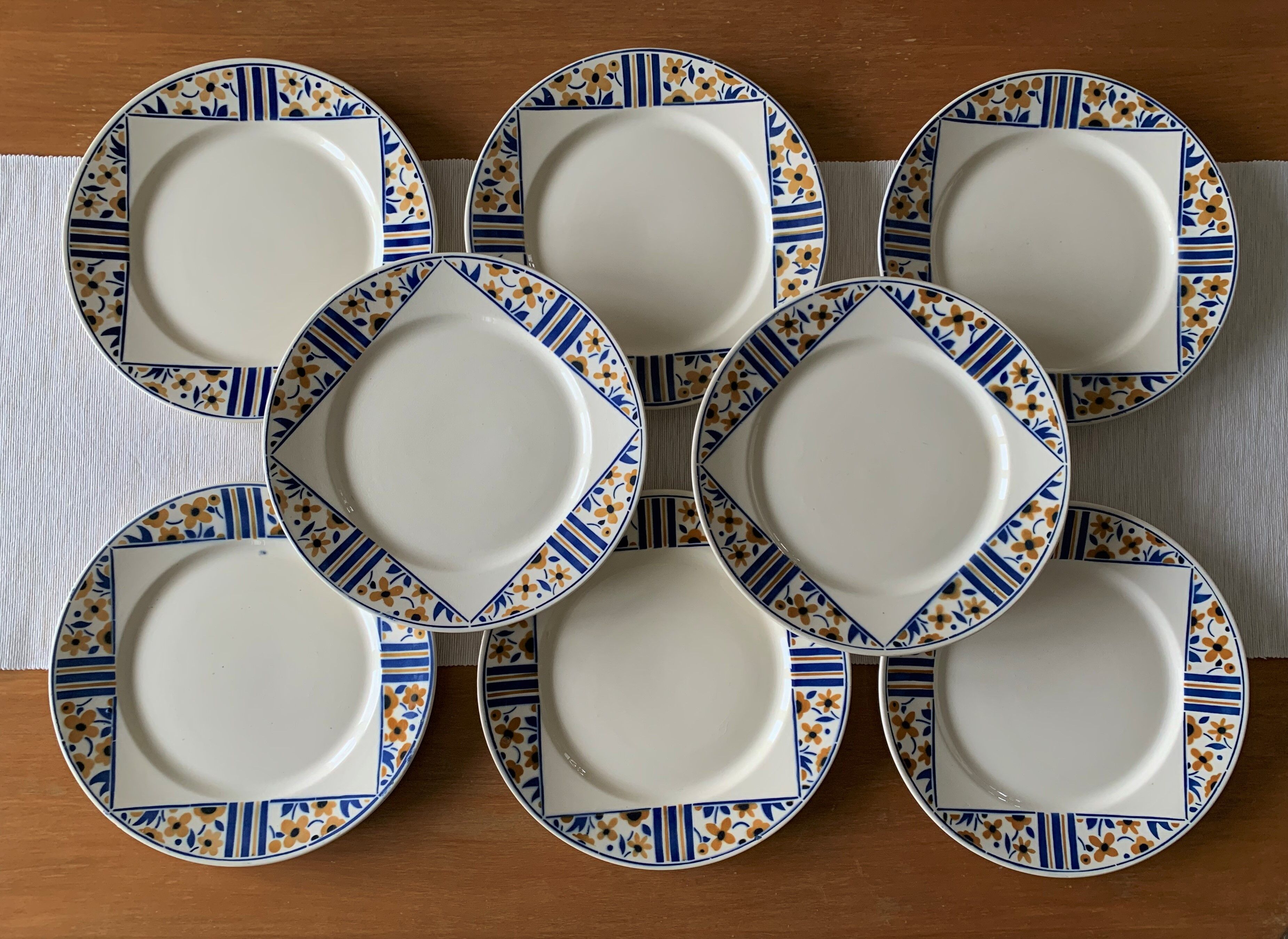 8 plates in Badonviller earthenware