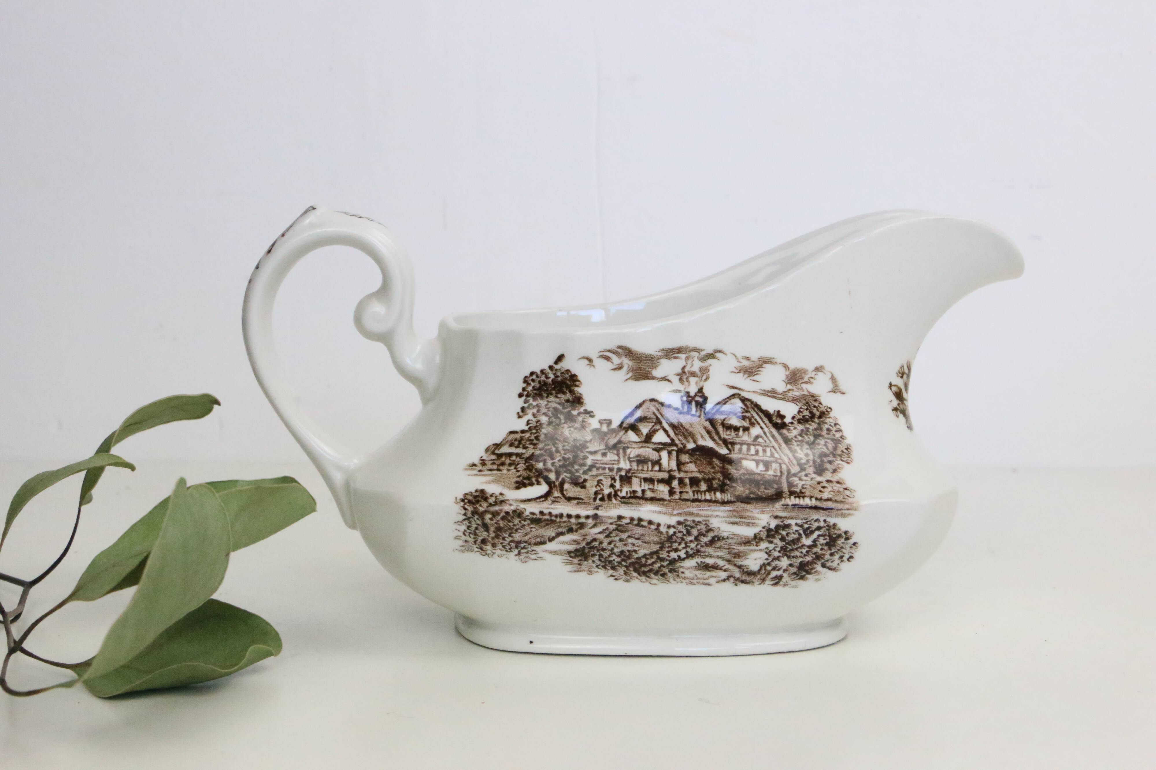 English sauceboat, Ridgway, Hayride model, vintage