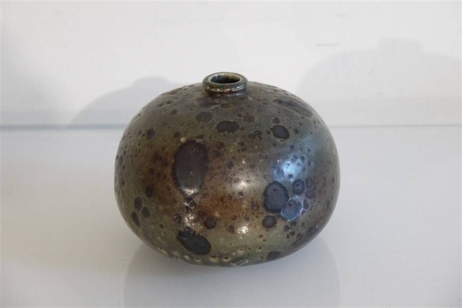 Vase boule en grés de Michel Lodereau