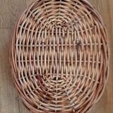 Oval wicker basket
