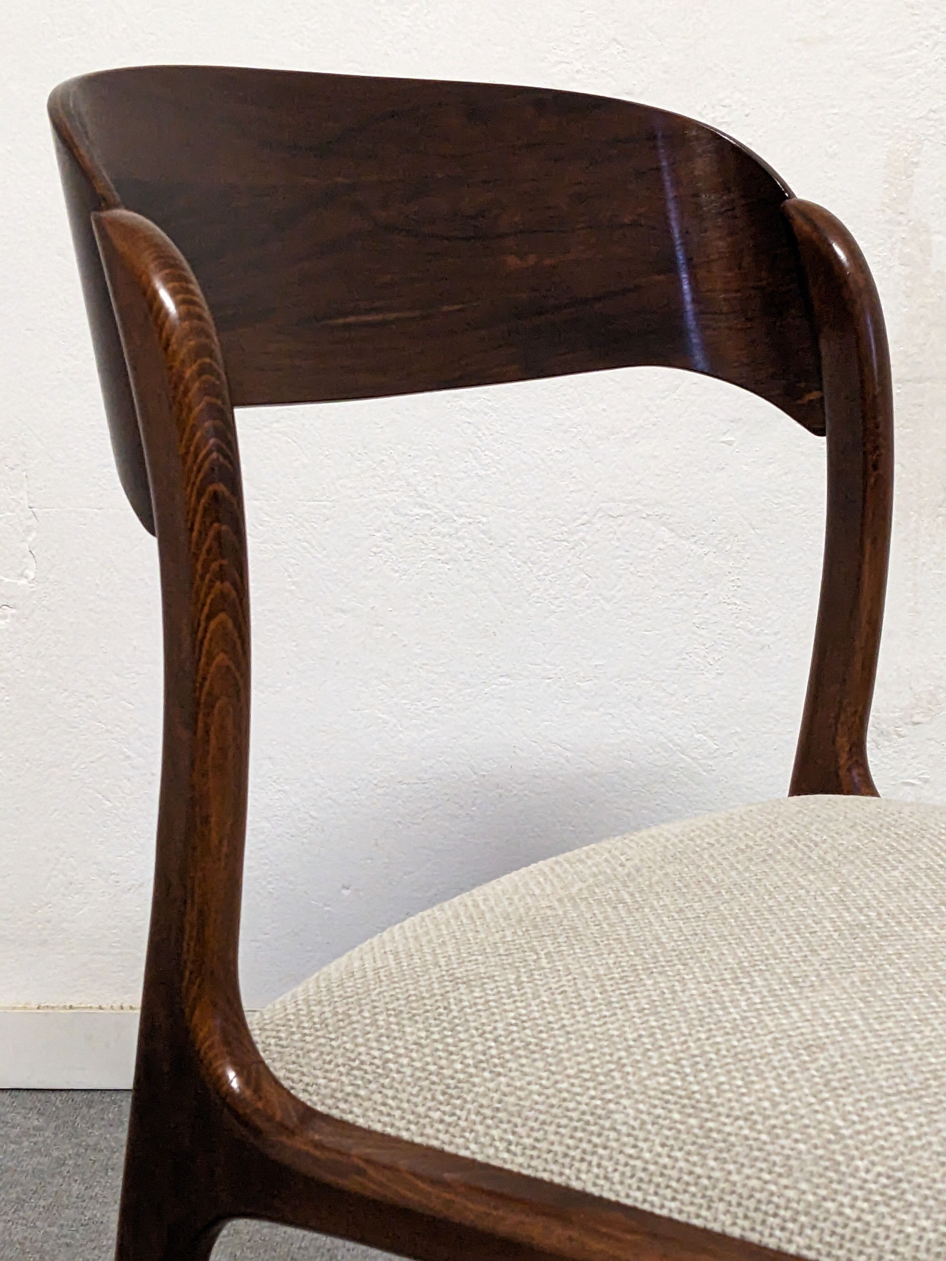 Series of 4 Baumann sled chairs from the 60-70s
