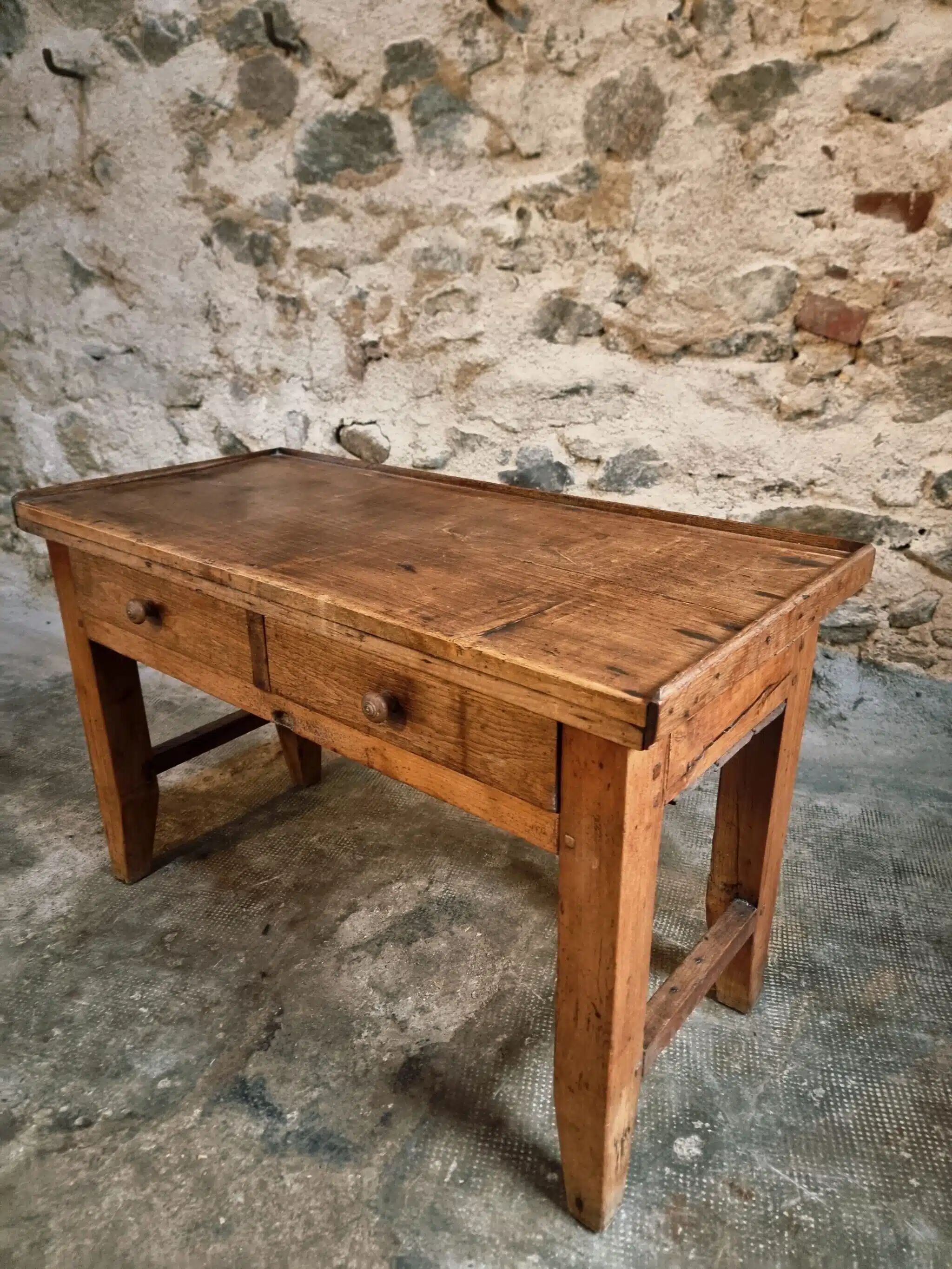 Antique French side table from the 19th century in cherry and oak – circa 1870