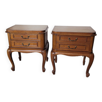 Paire de tables de chevet style Louis XV en chêne
