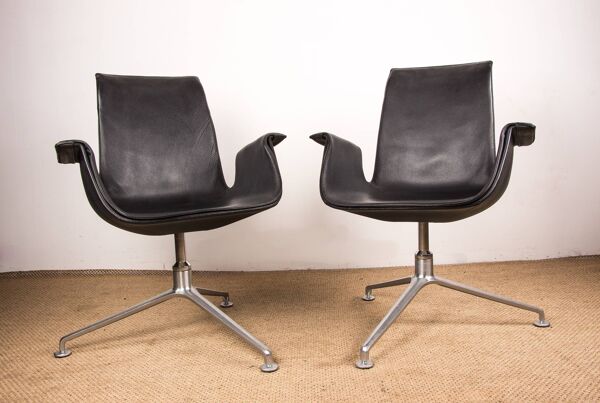 Paire de fauteuils Danois en Cuir Noir et Acier chromé, modèle FK 6725 Fabricius & Kastholm by Knoll
