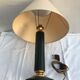 Ancienne lampe colonne cuir vert & laiton