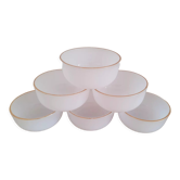 Série de ramequins vintage en opaline blanche Arcopal