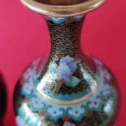 Pair of vintage cloisonné enamel vases from the 20th century H19 cm