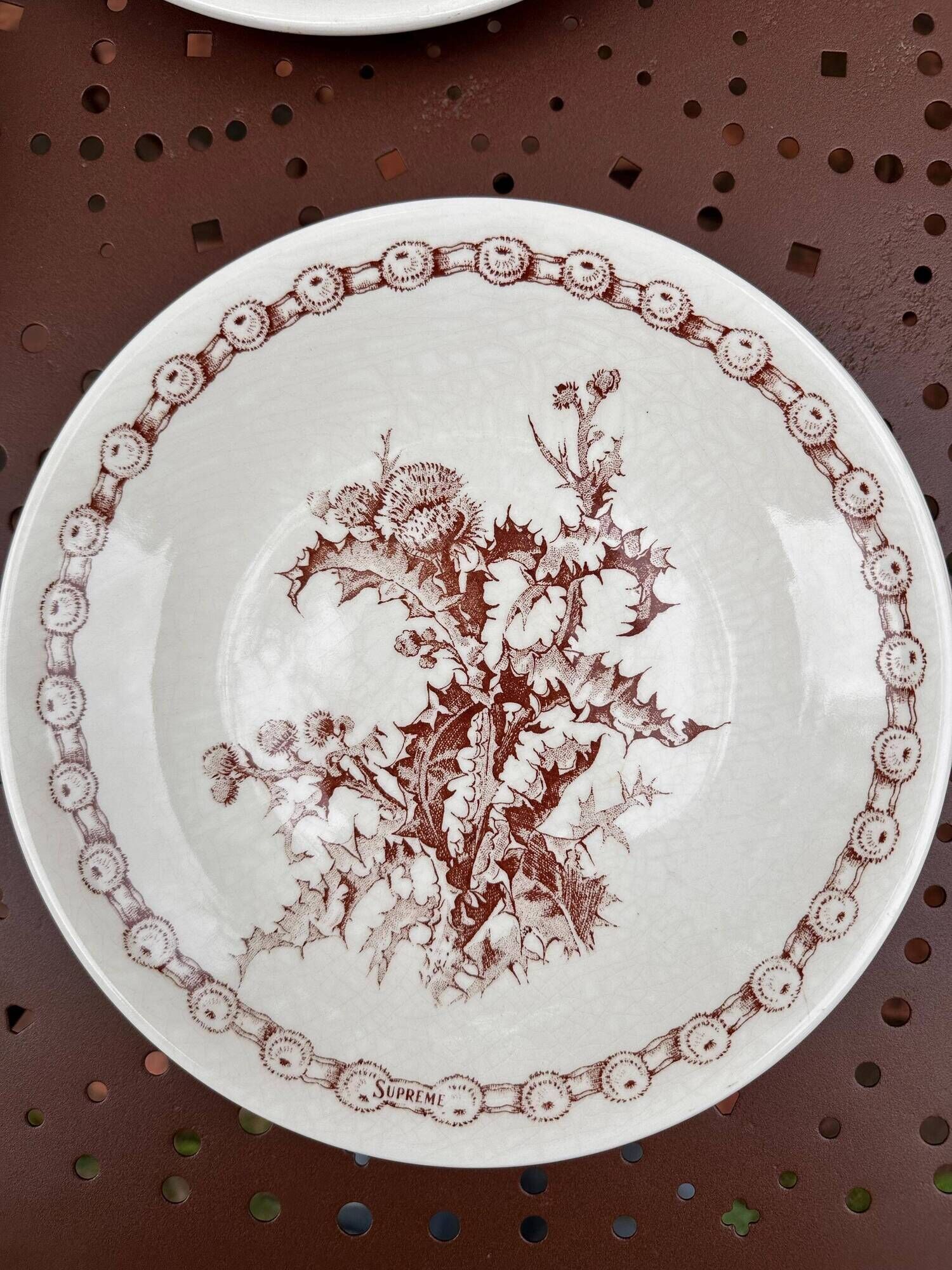 Gien earthenware plates with thistle decoration, set of 6.